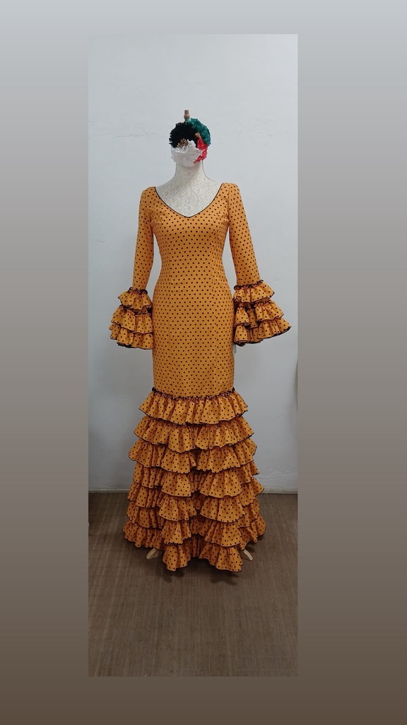 VESTIDO MARIQUILLA MOSTAZA LUNAR NEGRO , MULTIVOLANTE (32)