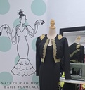 CHAQUETA NEGRA ADORNADA EN DORADO