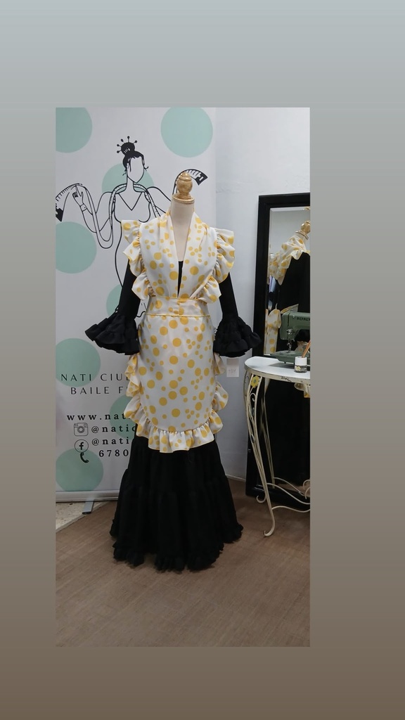 MANDIL Y PICO BLANCO LUNAR AMARILLO DESIGUAL (S(3/7AÑOS))