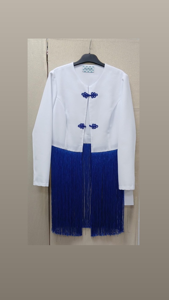 CHAQUETA BLANCA ADORNADA EN AZUL