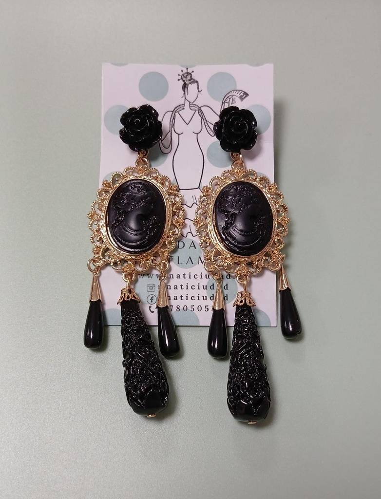 PENDIENTES CON DETALLES EN NEGRO